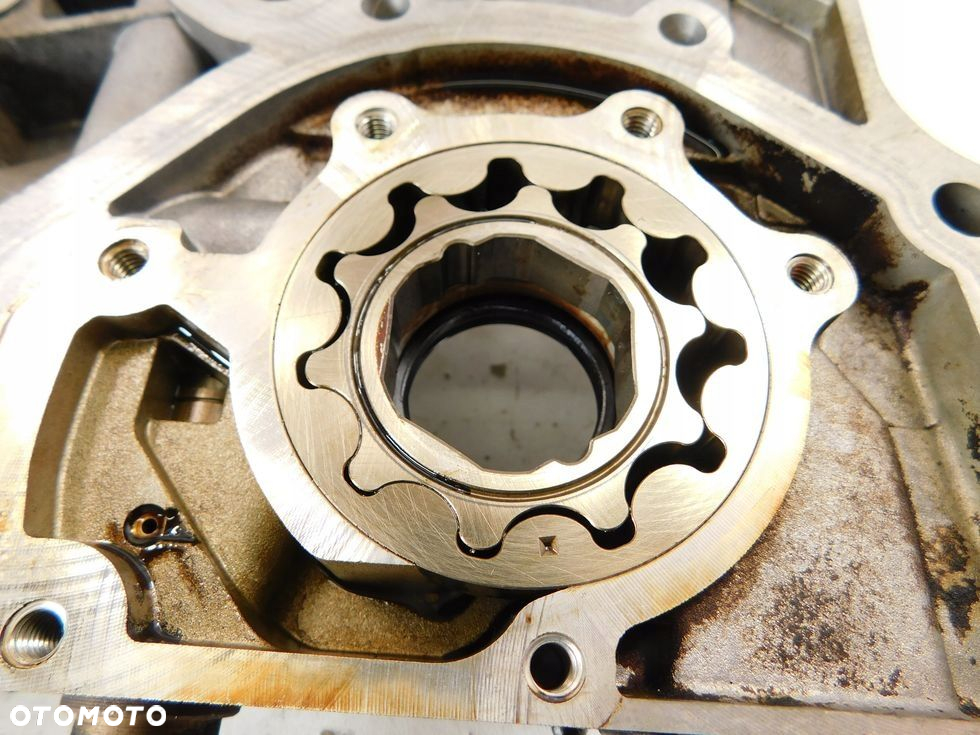 Pompa oleju Opel Zafira B 1.6 16V Astra H III - 9