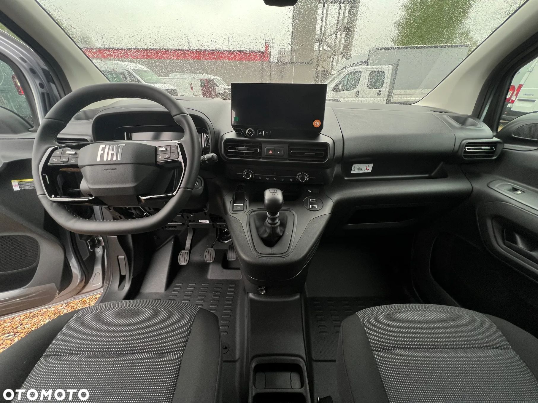 Fiat Doblo Maxi 5 miejsc - 11