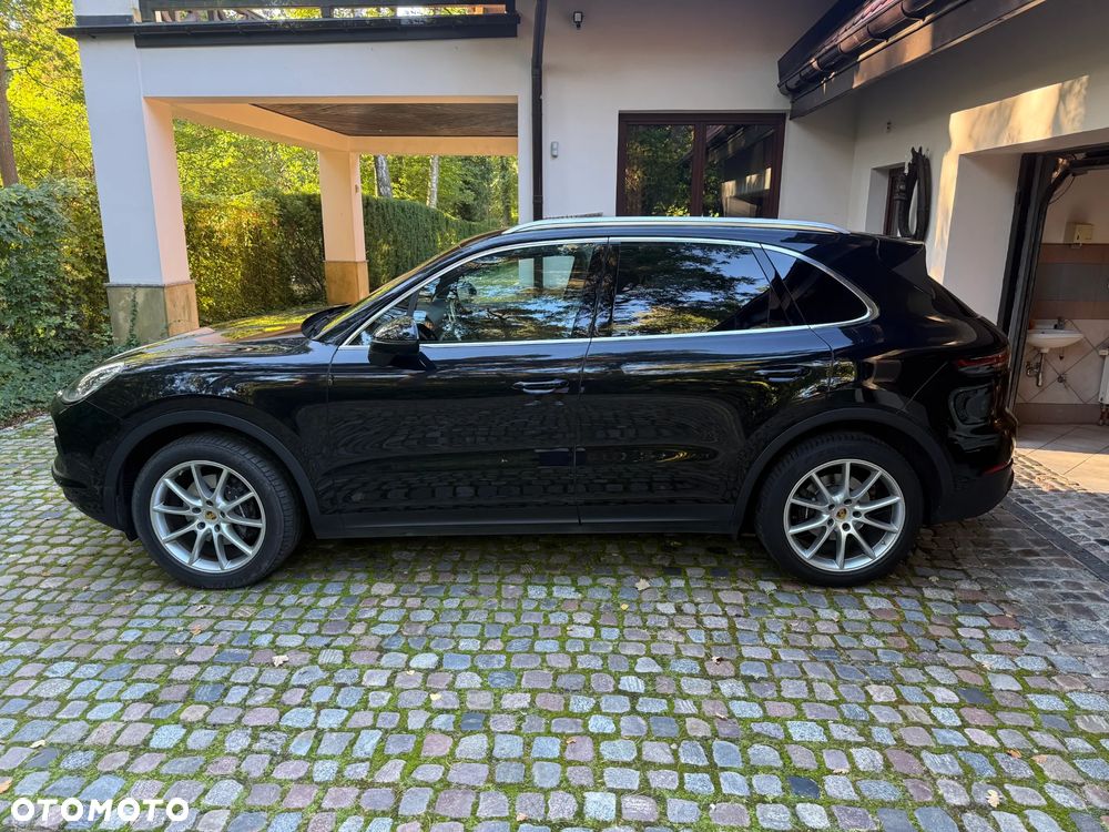 Porsche Cayenne Standard - 1