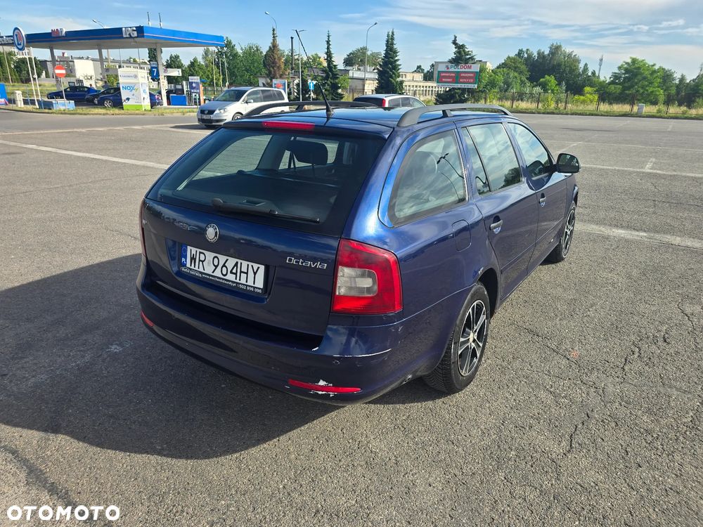 Skoda Octavia 1.6 Ambiente - 5