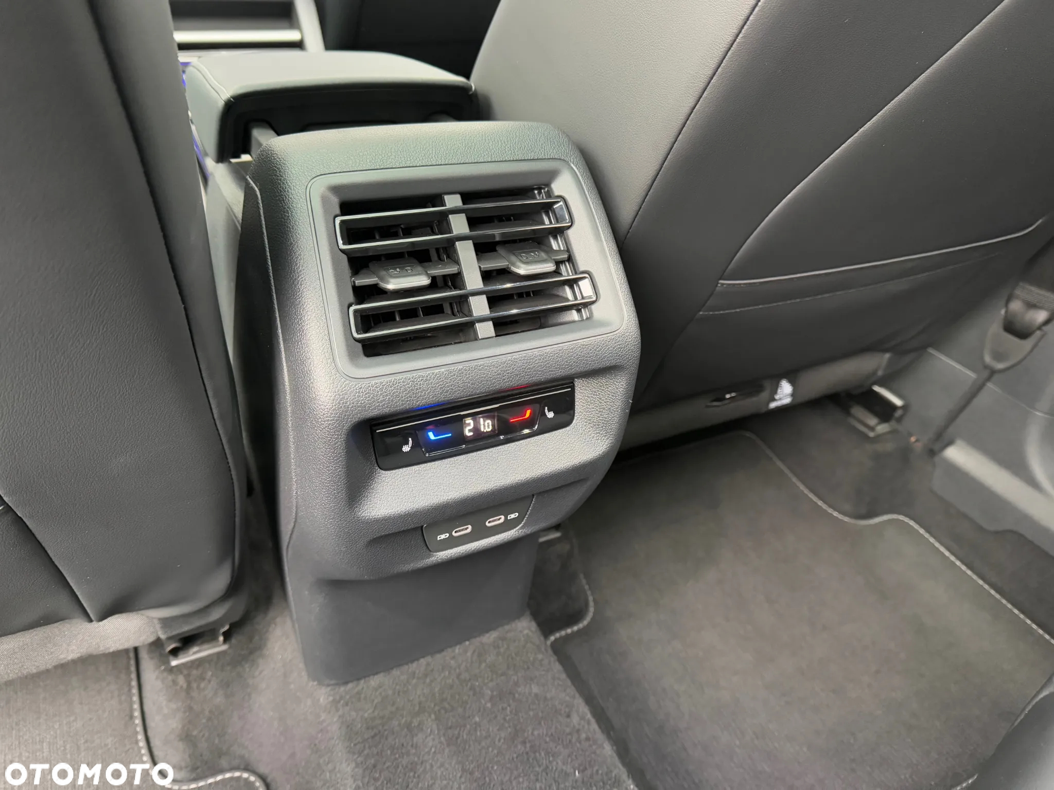 Volkswagen Tiguan 2.0 TDI 4Mot R-Line DSG - 25