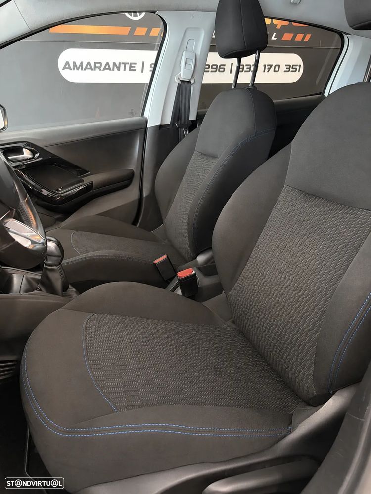 Peugeot 208 1.6 BlueHDi Style - 8