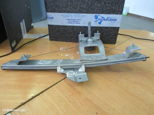 Elevador Manual ELEVM562 DACIA SANDERO 2008 5P TE - 1