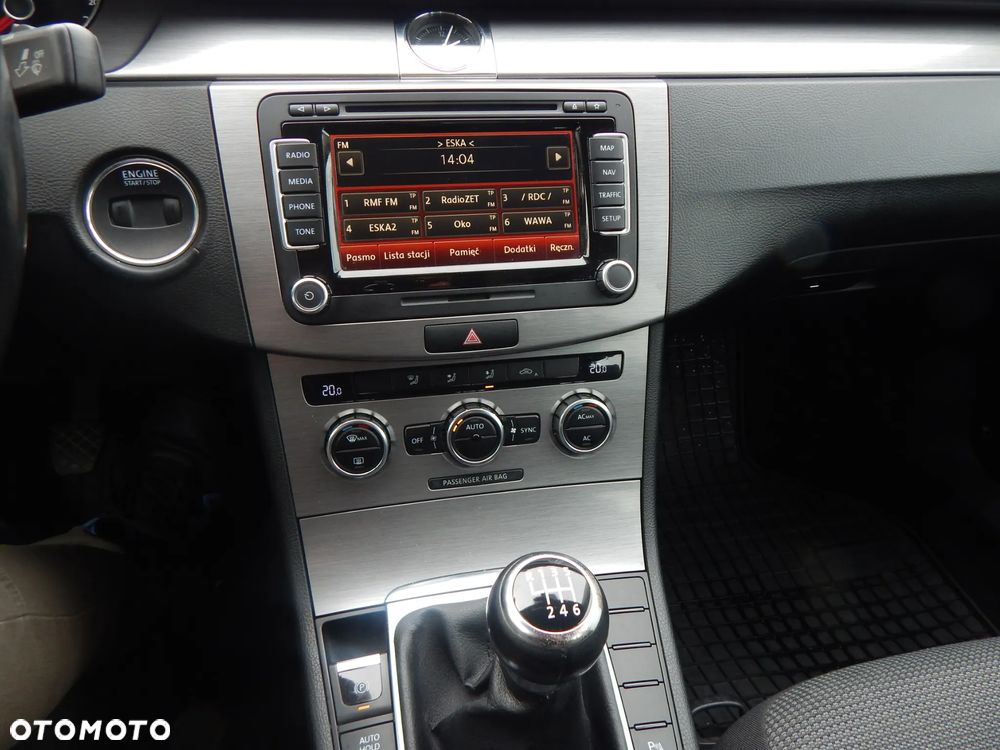 Volkswagen Passat 1.8 TSI Highline - 14