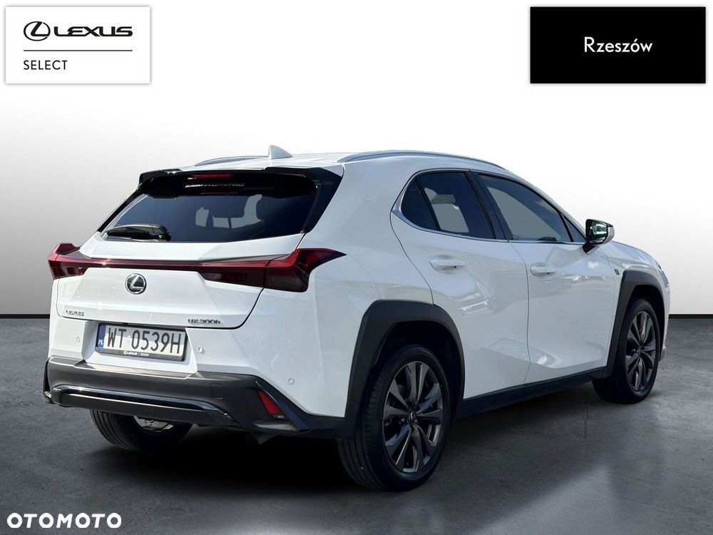 Lexus UX 300h F Sport Design - 5