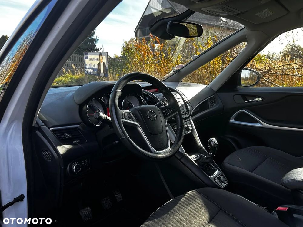 Opel Zafira - 15