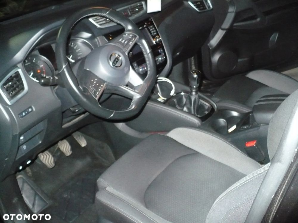 Nissan Qashqai 1.5 dCi Tekna - 9