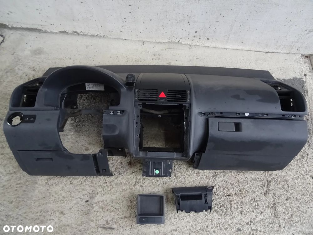 VW TOURAN DESKA ROZDZIELCZA KONSOLA KOKPIT TAPICERKA - 7