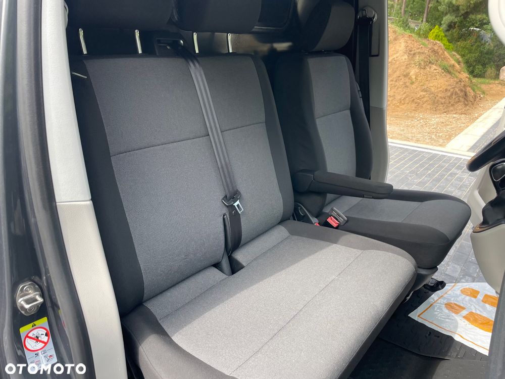 Volkswagen Transporter - 12