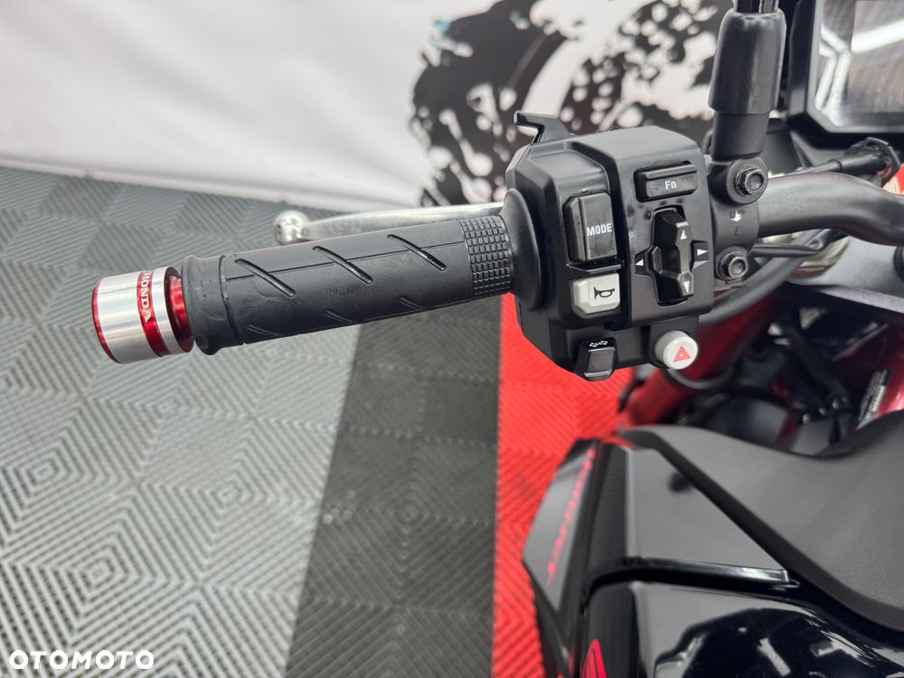 Honda Hornet - 25
