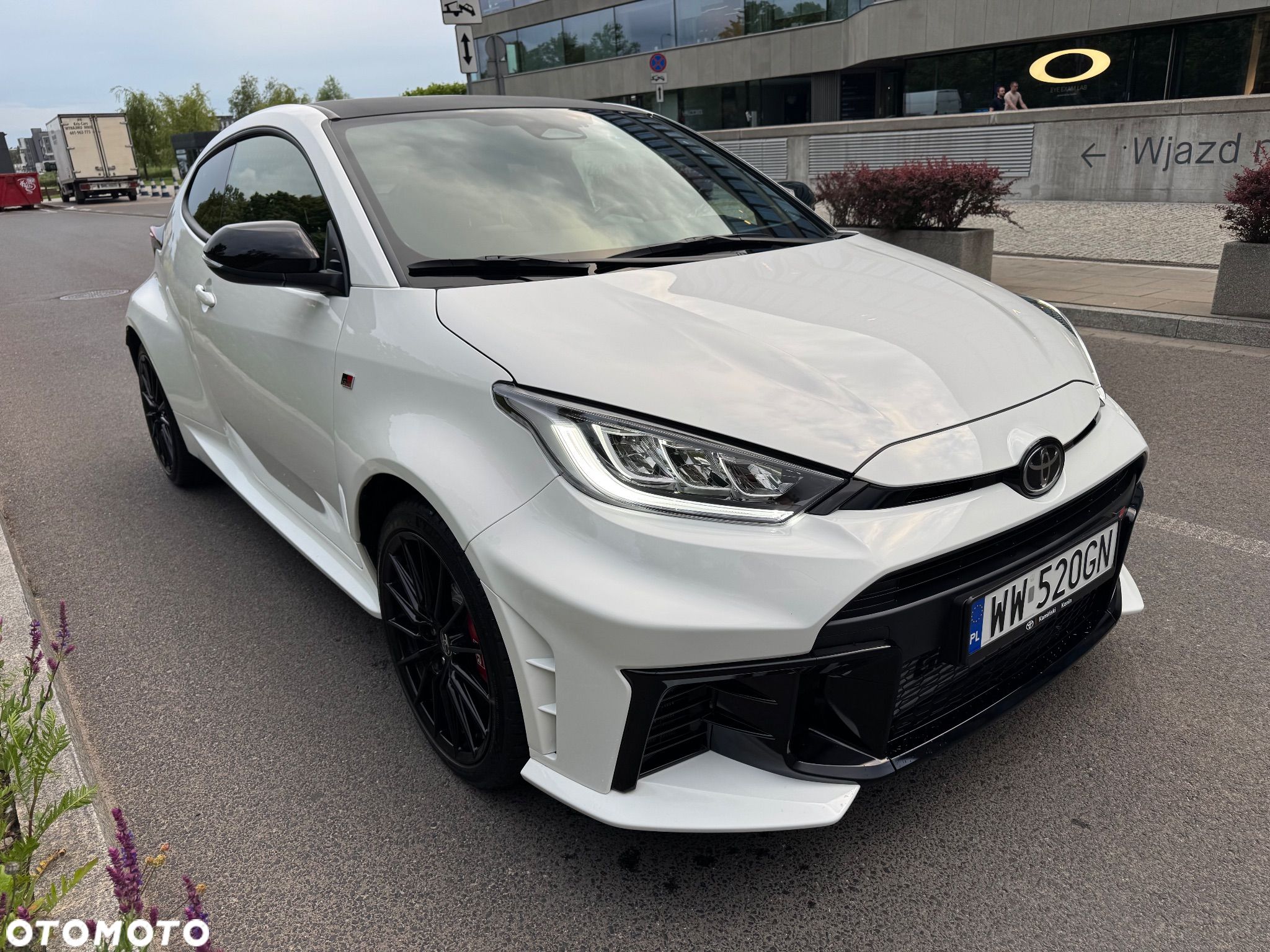 Toyota Yaris GR 1.6 Dynamic - 1