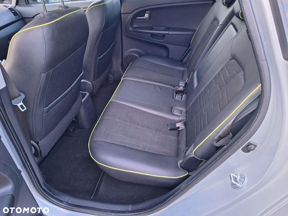 Kia Venga 1.6 Business Line - 15