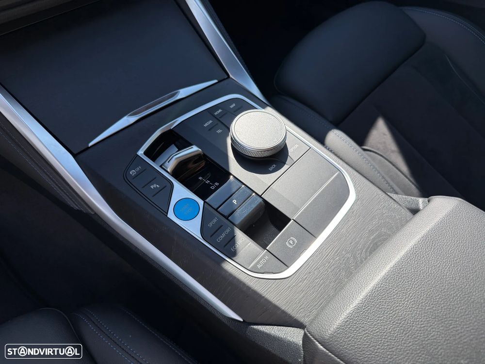 BMW i4 eDrive40 Pack Desportivo M Pro - 31