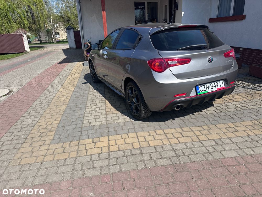 Alfa Romeo Giulietta 1.6 JTDM - 25