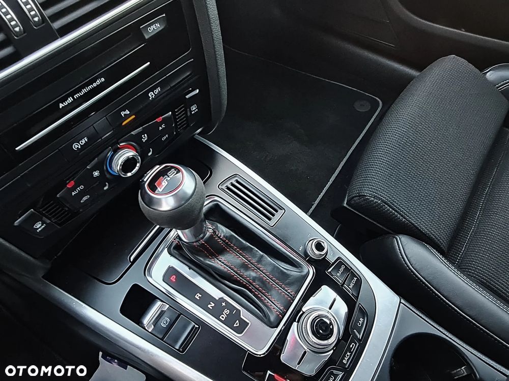 Audi A4 Avant 2.0 TDI S tronic quattro design - 26