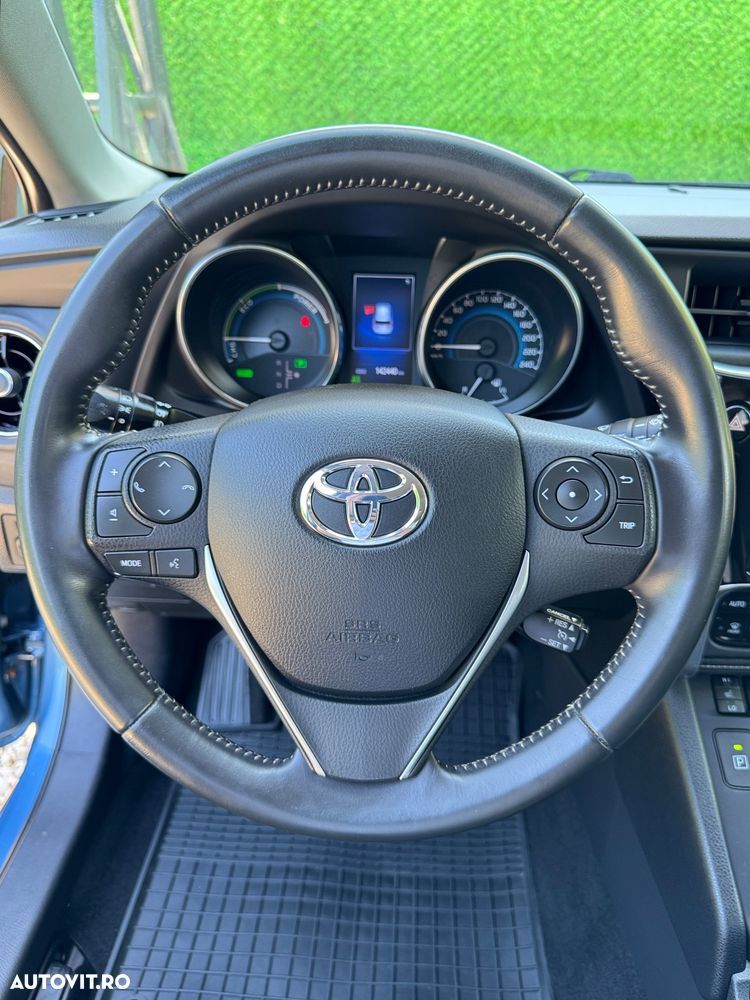 Toyota Auris 1.8 VVT-i Automatik Team Deutschland - 16