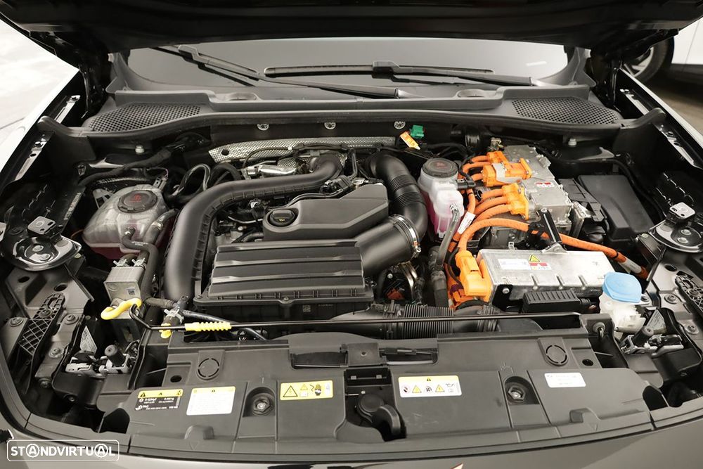 Cupra Formentor 1.5 e-Hybrid DSG - 24