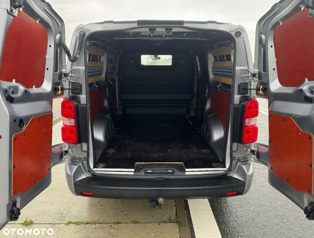 Opel Vivaro - 8