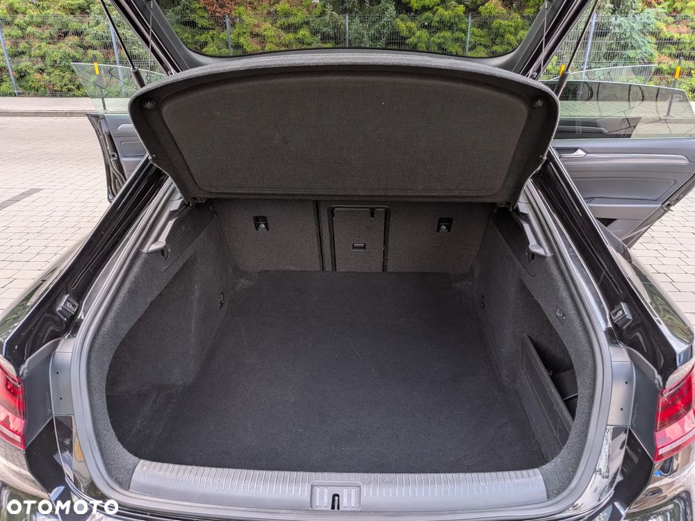 Volkswagen Arteon 2.0 TDI SCR R-Line DSG - 26