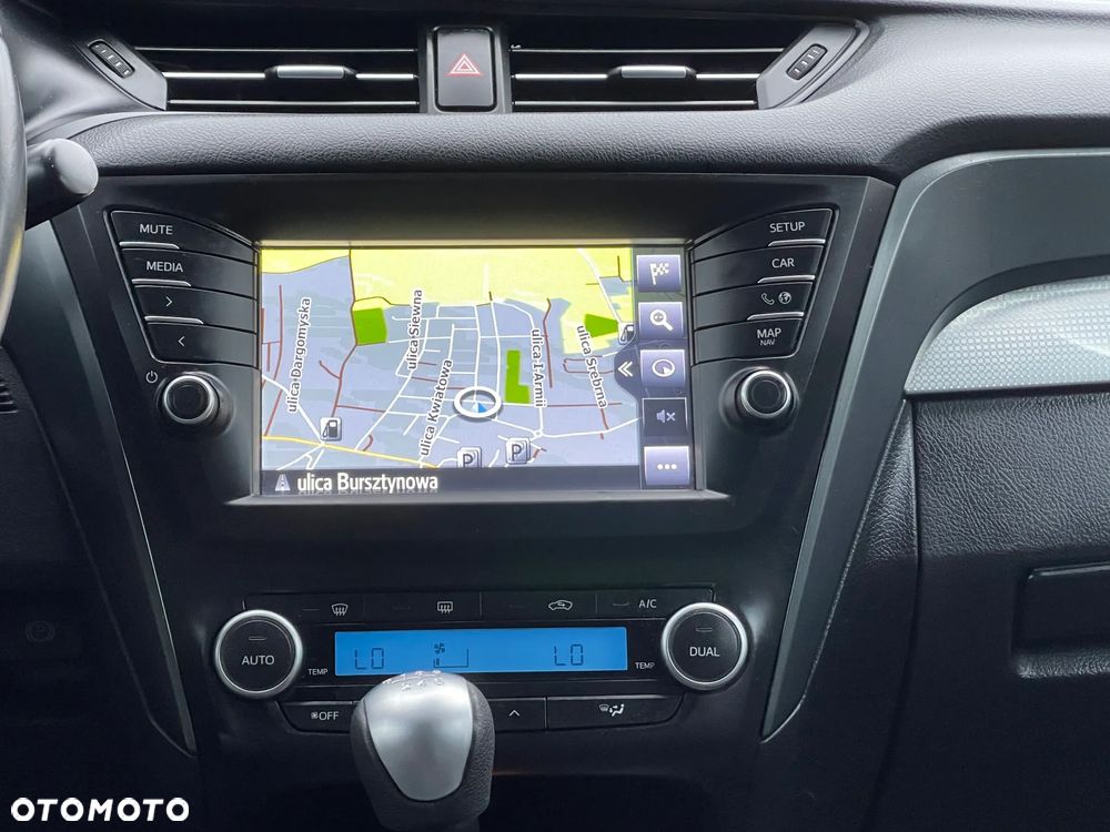 Toyota Avensis 1.8 Premium - 10