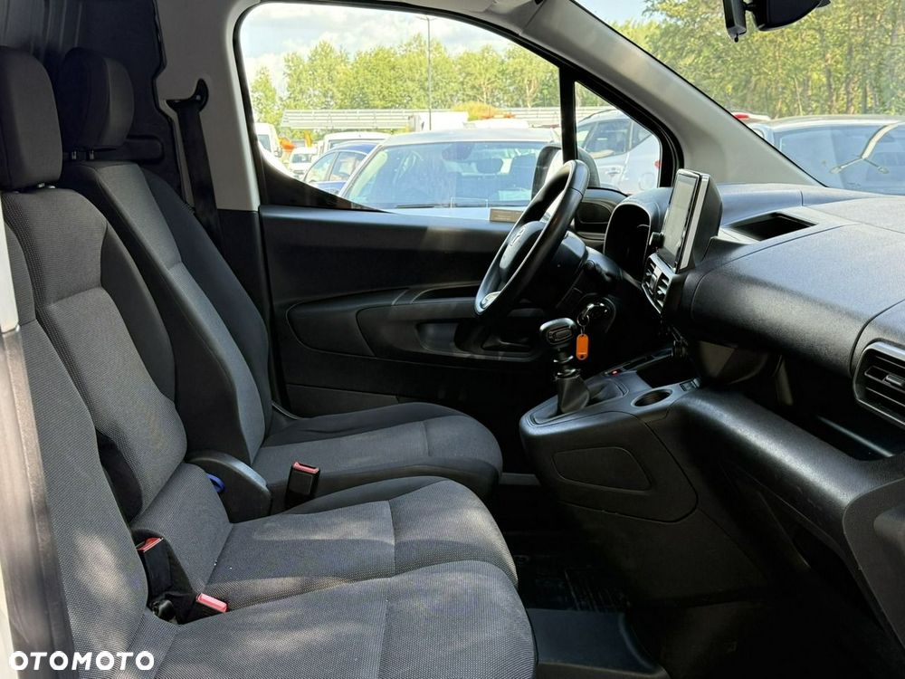 Toyota Proace City - 17