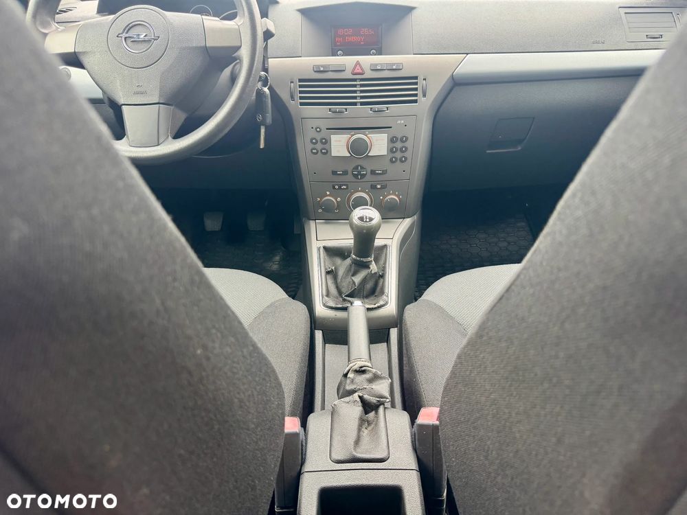 Opel Astra 1.8 Njoy - 25