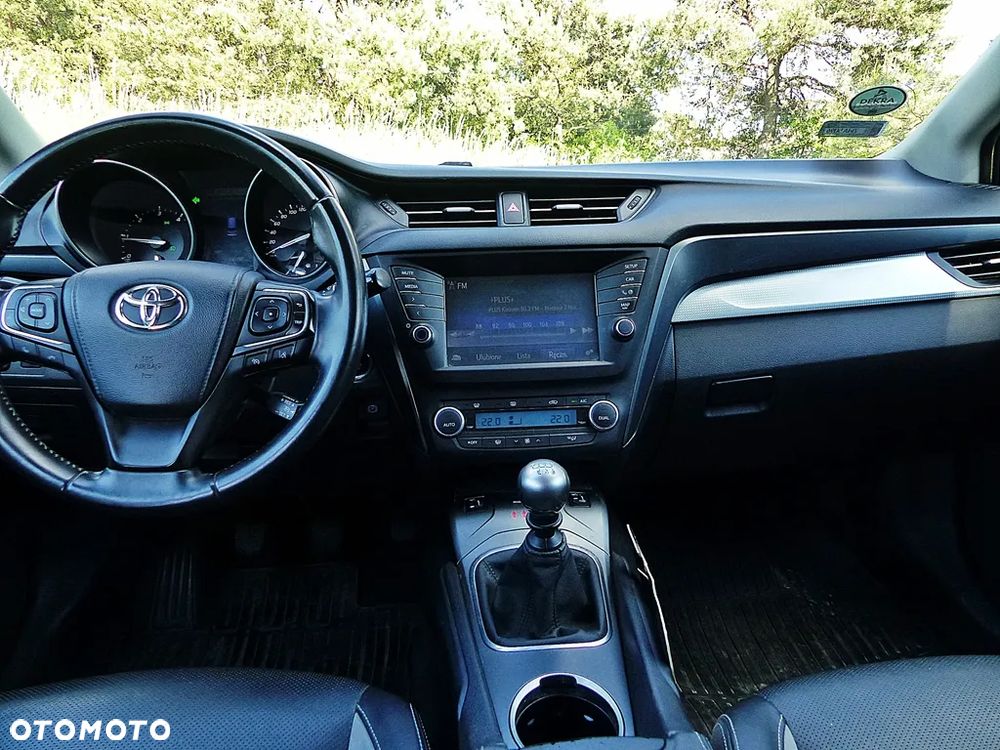 Toyota Avensis 2.0 D-4D Premium - 37