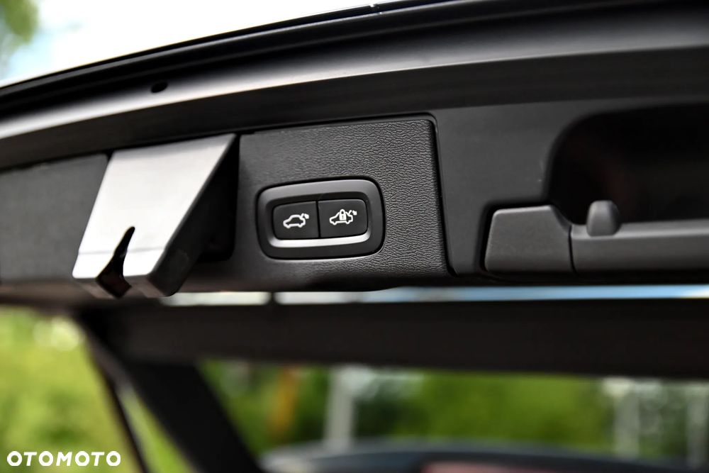 Volvo XC 60 B5 B Geartronic RDesign - 12