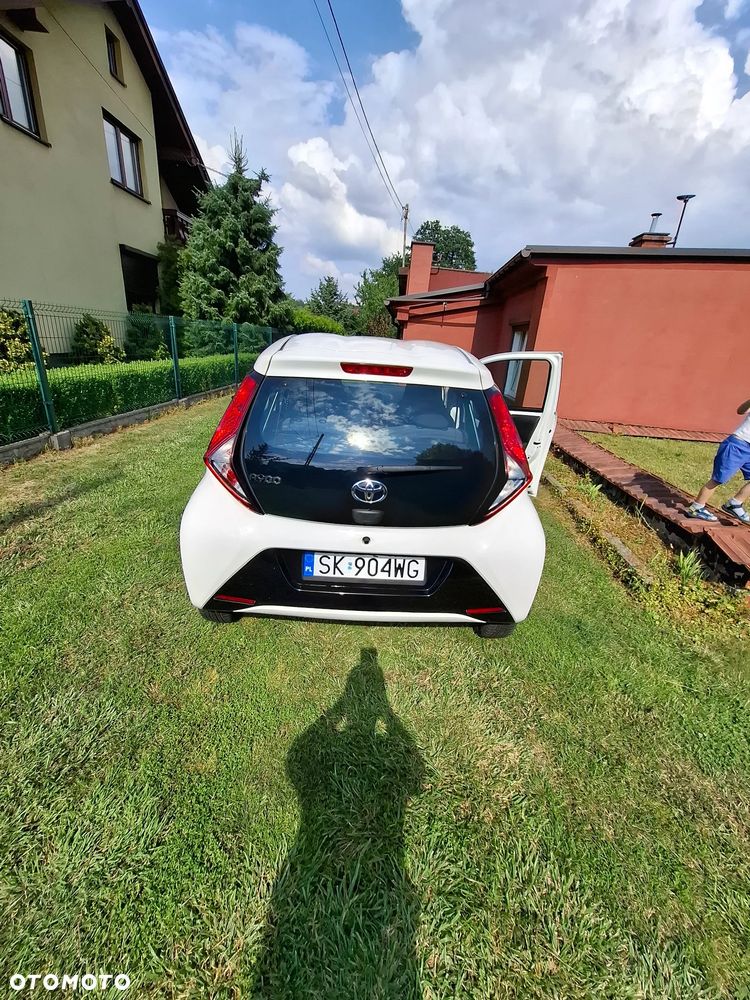 Toyota Aygo x-play club - 5