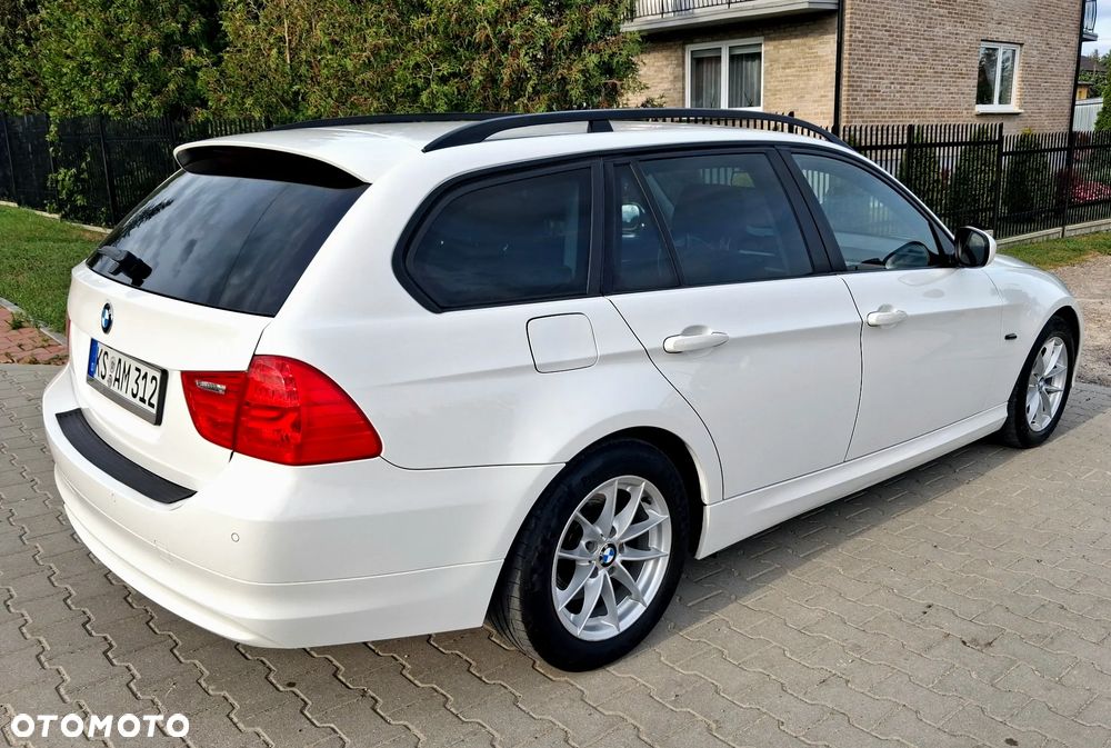 BMW Seria 3 318d DPF Edition Lifestyle - 5