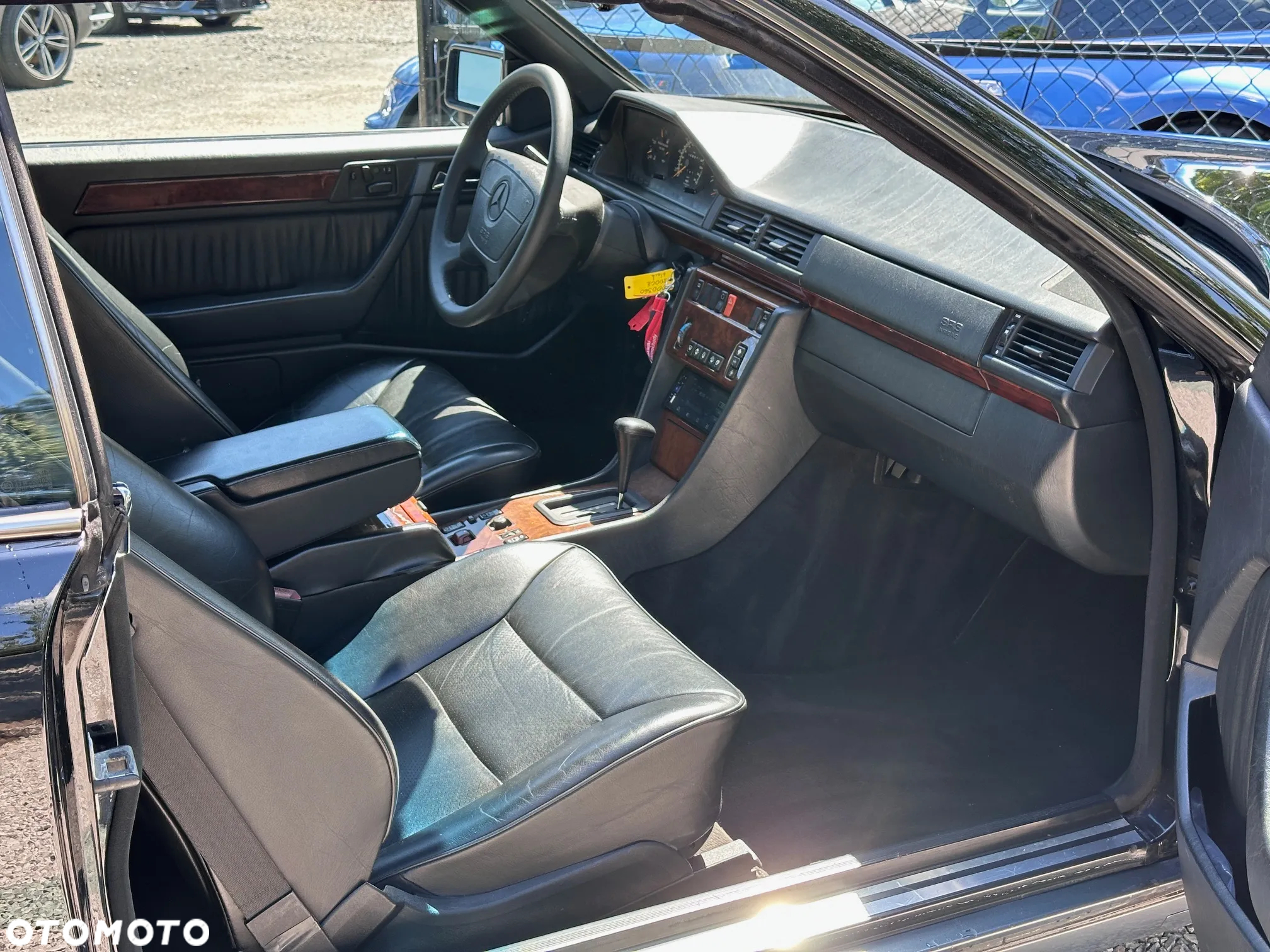 Mercedes-Benz W124 (1984-1993) - 28