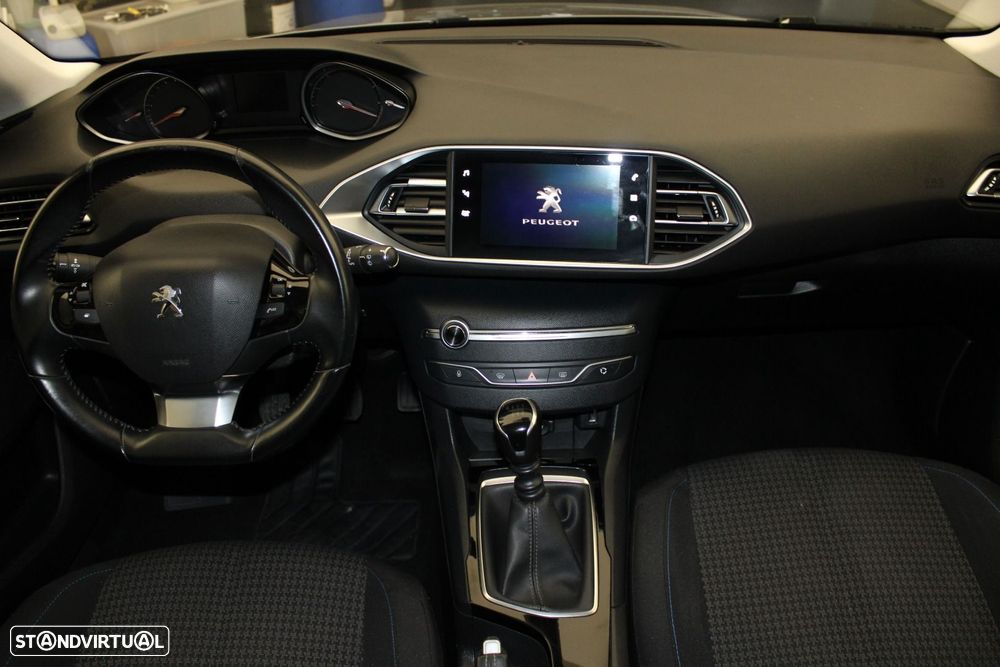 Peugeot 308 1.2 PureTech Style - 6