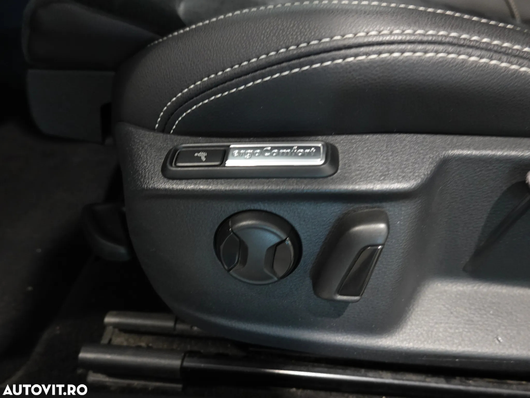 Volkswagen Passat Variant 2.0 TDI DSG Highline - 14