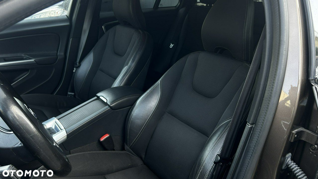 Volvo V60 Cross Country - 6