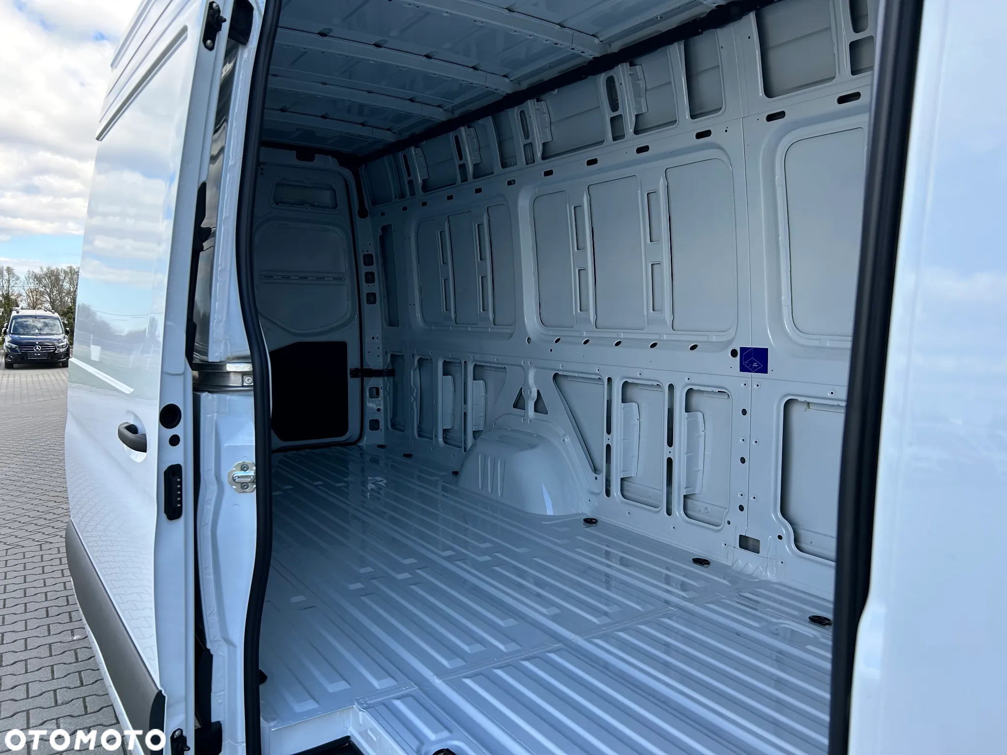 Mercedes-Benz Sprinter 317 Furgon Ekstradługi (L4H2) - 11