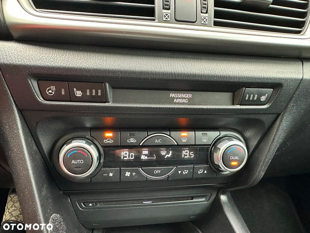 Mazda 3 SKYACTIV-G 120 Signature+ - 8