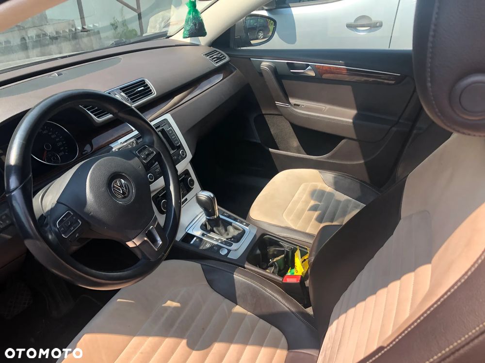 Volkswagen Passat 2.0 TDI DSG BlueMotion Technology Comfortline - 6