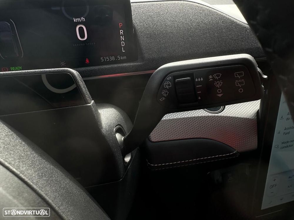 Ford Mustang Mach-E Standard - 34