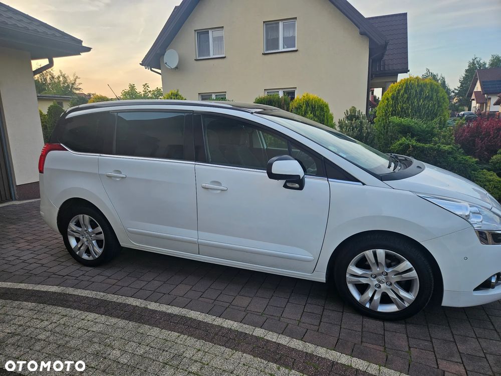 Peugeot 5008 HDI 115 Active - 9