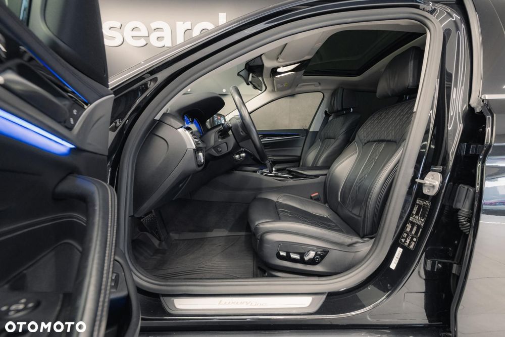 BMW Seria 5 520d xDrive Luxury Line - 14