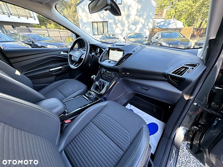 Ford Kuga 1.5 EcoBoost 2x4 Titanium - 34
