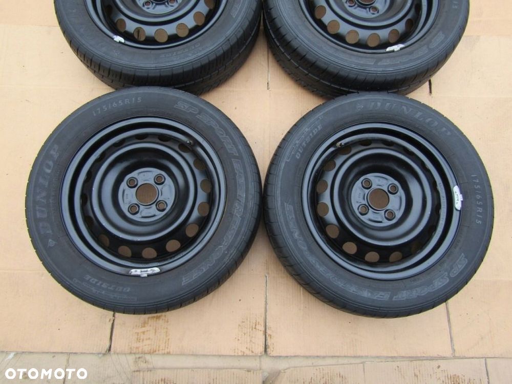 4x Felgi Koła 15 Toyota Yaris III IQ ET39  Opony 175/65 15 Dunlop - 4