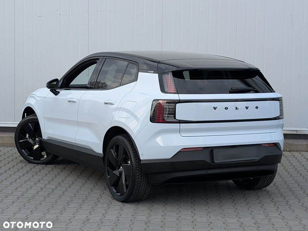 Volvo EX30 Twin Motor Performance AWD Ultra - 4