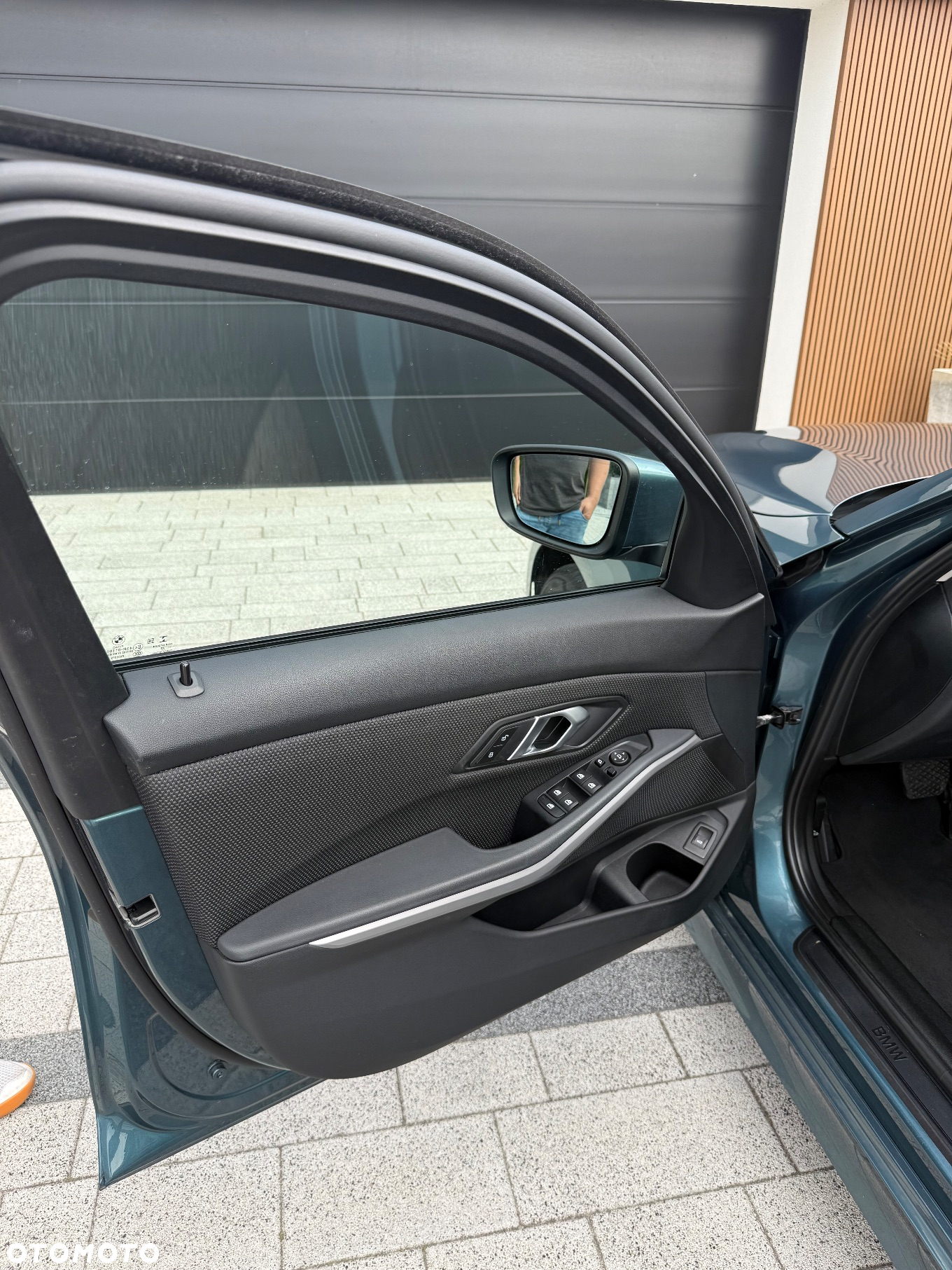 BMW Seria 3 318d - 23