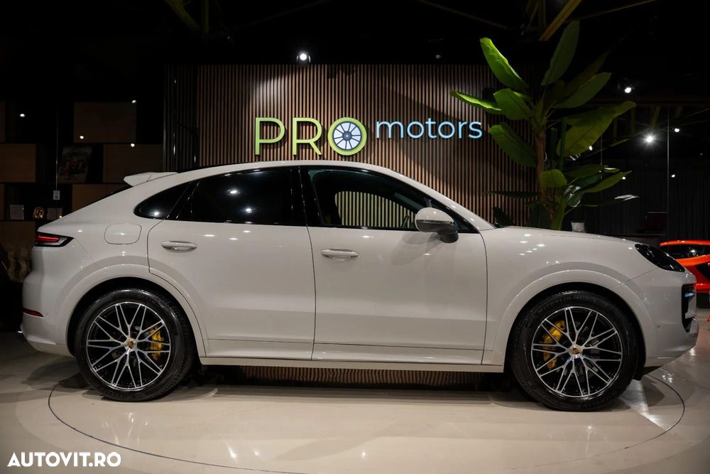 Porsche Cayenne Coupe - 19