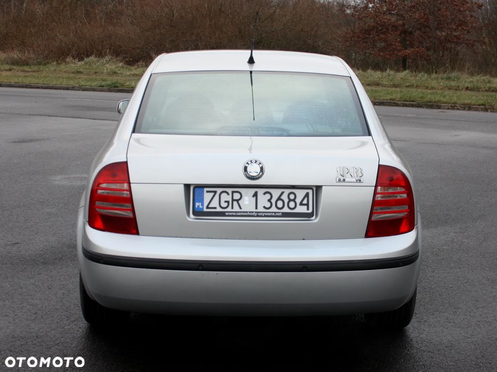 Skoda Superb 2.8 V6 Classic - 7