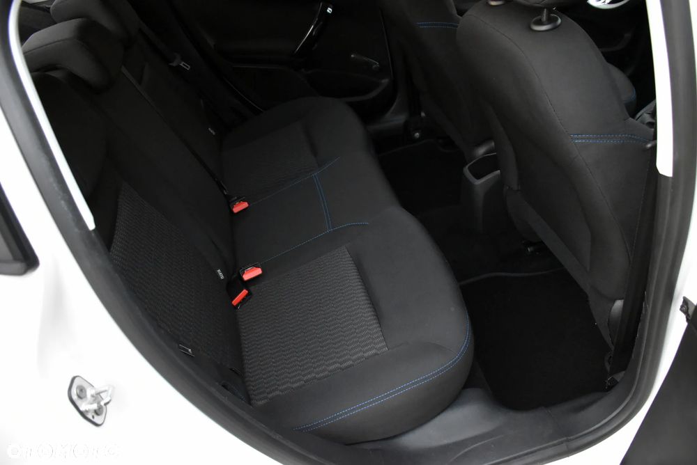 Peugeot 208 - 27