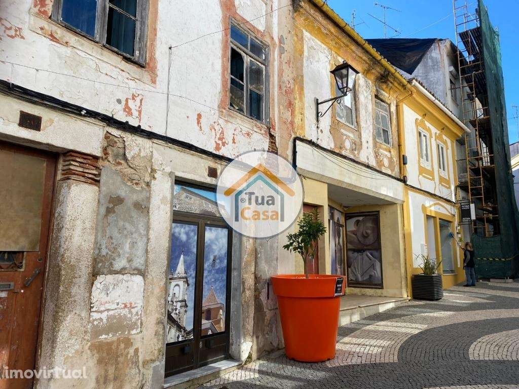 Prédio para Investimento no Centro de Portalegre – 3 Pisos, 254m2 - Grande imagem: 2/18