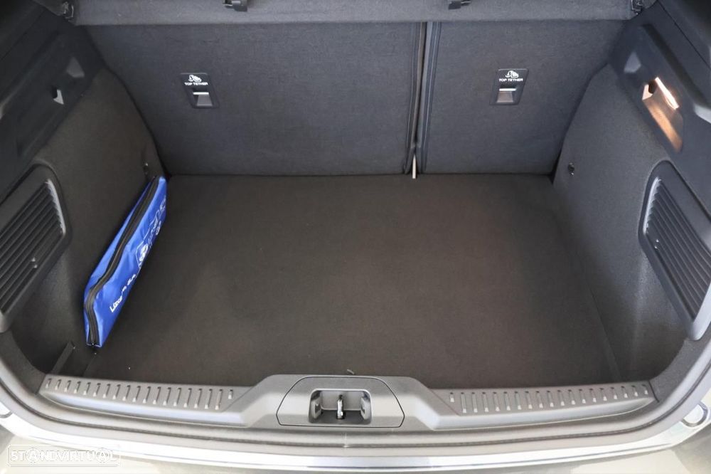 Ford Focus 1.0 EcoBoost MHEV ST-Line - 17