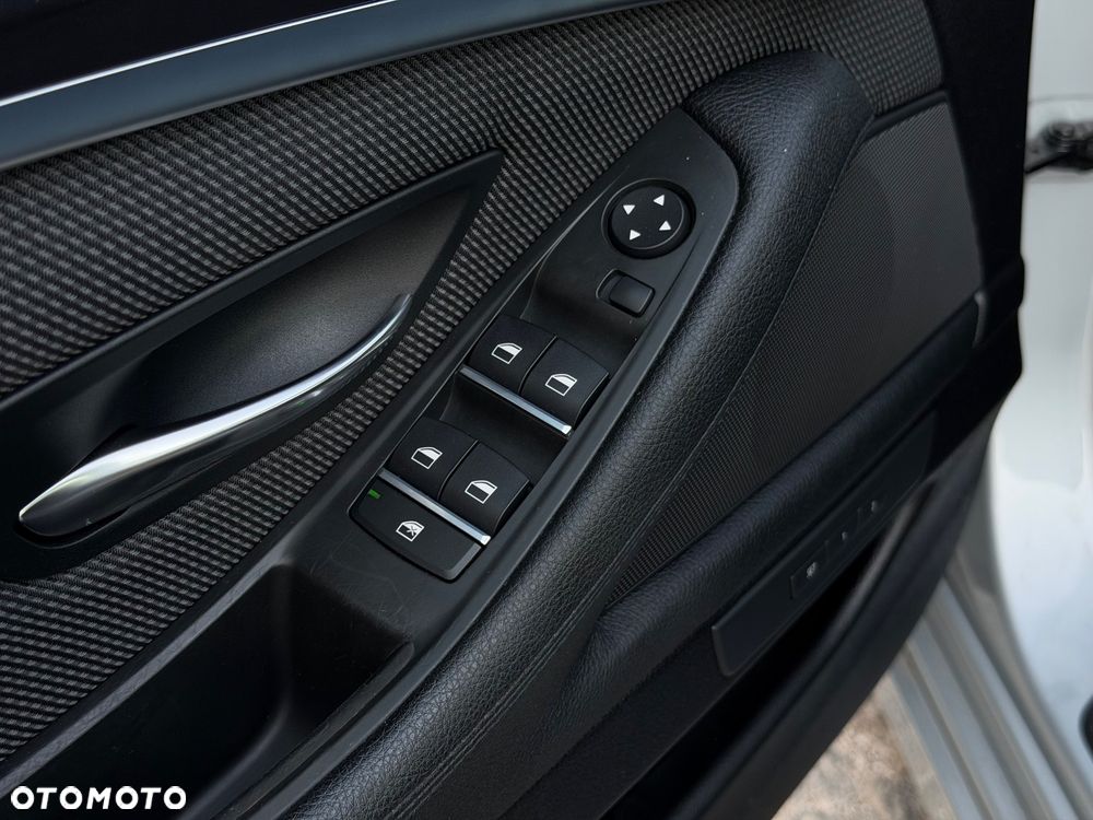 BMW Seria 5 - 30